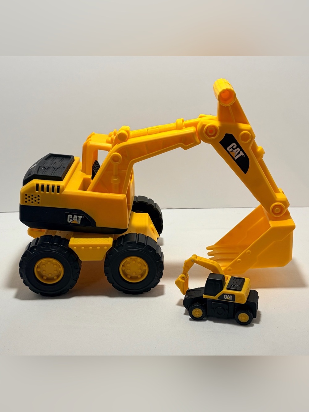 Caterpillar CAT Toy Excavator Set